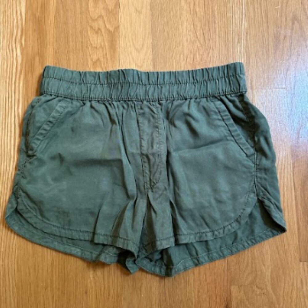 American Eagle Green Shorts